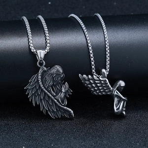 Pendentif en acier inoxydable style européen avec aile d'ange et portrait de prière