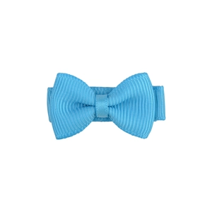 Barrette à cheveux avec nœud en tissu bleu pour petites filles sur fond blanc