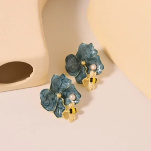 Vintage Enamel Flower Bee Stud Earrings With Freshwater Pearl And Silver Earring Post 18K Gold Plated Jewelry For Women