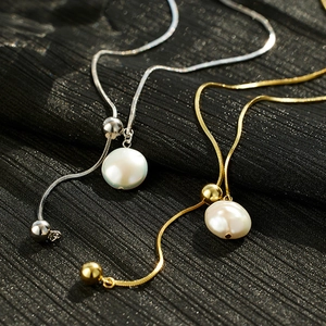 Adjustable 925 silver sweater necklace with baroque pearls in gold and silver finish