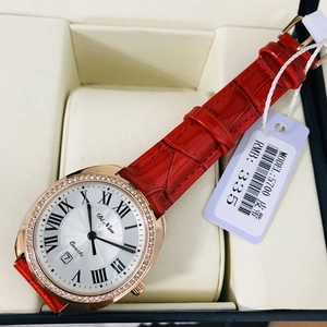 Montre quartz élégante pour femme avec lunette dorée diamantée et bracelet bordeaux