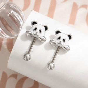Süße Panda-Kopf Ohrstecker aus F136 Titan mit schwarz-weißer Emaille-Oberfläche