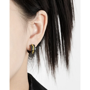 Minimalist S925 sterling silver hoop earrings with black gold rock texture finish