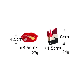 Product dimensions of creative acetate lip and lipstick hair claws with size measurements