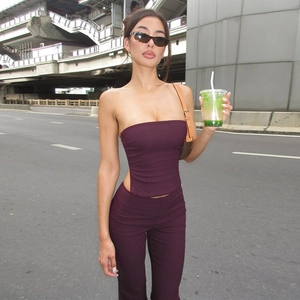 Ensemble sexy deux pièces haut bandeau violet foncé côtelé et pantalon assorti slim