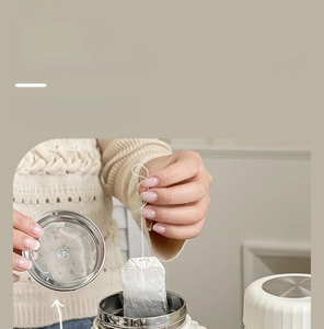 Detail of the 304 stainless steel tea infuser for independent tea separation