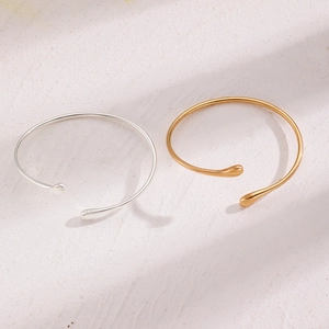 Minimalist liquid-style lava open armbands in gold and silver finish with S925 engraving