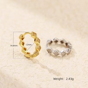 Macro detail of geometric S925 silver hoop earrings with clear dimensions and zircon inlay