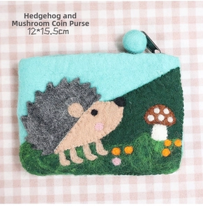 Handmade wool felt coin purse with hedgehog and mushroom motif, size 12x15.5cm
