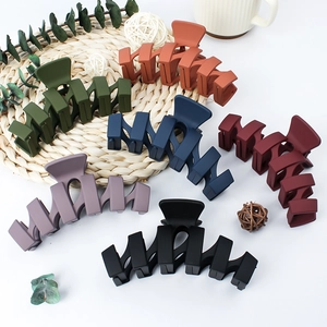 Large Matte Hair Claw Clip Wavy Geometric Non-slip Plastic Styling Shark Hairgrip Accessories For Women
