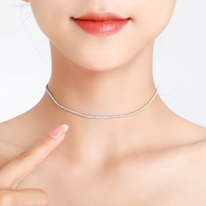 Sparkling S925 sterling silver full diamond choker necklace on model's neck for elegant look