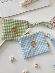 Cute checkered coin purse with embroidery and zipper closure for cosmetics and earphones