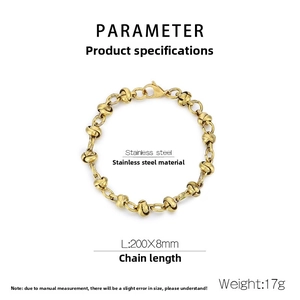 Détail d'un bracelet en acier inoxydable doré à maillons noués mesurant 200mm par 8mm