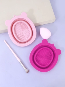Dual-tone pink silicone bear-shaped makeup brush cleaning bowls with textured surfaces