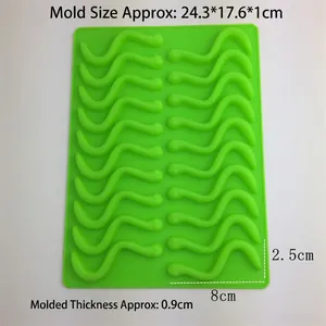 20-cavity green silicone worm mold for candy and fondant, dimensions 24.3x17.6x1cm