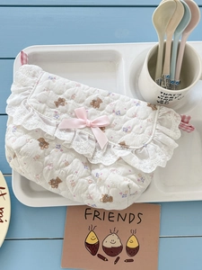 Sac bandoulière blanc matelassé avec imprimé ours fleuri et nœud rose décoratif