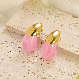 Fashionable gold waterdrop earrings with pink marble resin texture on stone