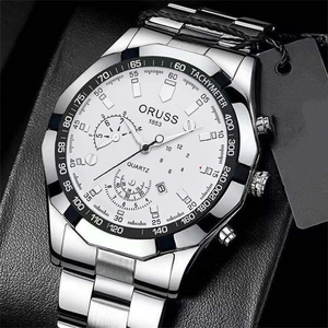 Macro di orologio ORUSS da uomo con quadrante bianco e cinturino in acciaio su pelle
