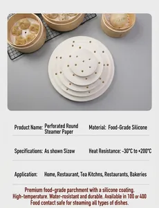 Détail macro du papier vapeur rond perforé de qualité alimentaire pour cuiseur en bambou