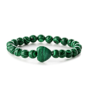 Bracciale di perle stile malachite con pietre a righe verdi e ciondolo centrale a cuore