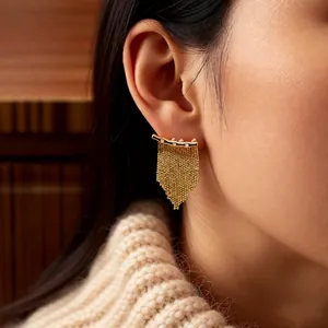 Boucles d'oreilles luxueuses à pampilles plaquées or 14K avec zircons brillants