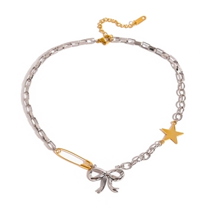 Collar bicolor de acero inoxidable con colgantes de imperdible dorado y estrella