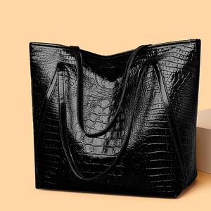 Vintage black crocodile pattern tote bag for women with large capacity and shoulder straps