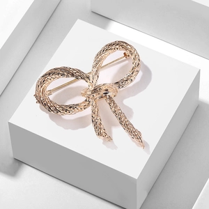 Gold Bow Knot Brooch Pin Alloy Rope Texture 3D Design Vintage Korean Style For Women Party Wedding Fashion Accessory