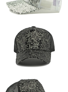 Detail von Pailletten-Baseballkappen mit Netzrücken in Schwarz und Silber