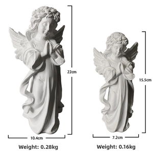 Comparación detallada de tamaños de dos estatuas de ángeles en resina con medidas reales