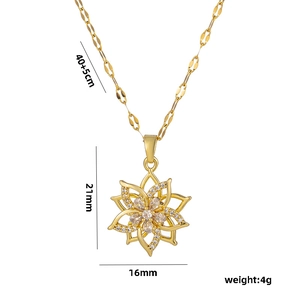 Goldene rotierende Blumenhalskette mit weißen Zirkonia-Blütenblättern 40+5cm Kette
