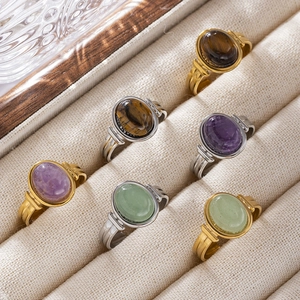 Vintage oval natural stone rings in gold and silver finish with grooved bands