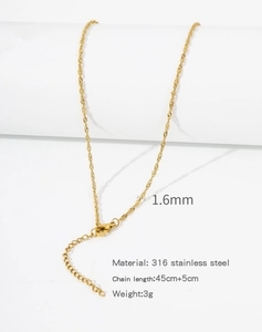 Detail of 1.6mm 18k gold plated stainless steel twist chain with lobster clasp and extension