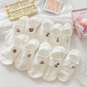 Women Cotton No Show Socks Japanese Style Cartoon Embroidery Anti-Slip Invisible Boat Socks Summer Breathable Low Cut Fashion Ankle Socks