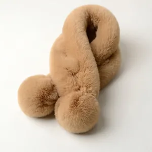 Écharpe épaisse en fausse fourrure de vison camel avec pompons doux pour l'hiver