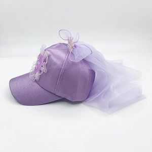 Berretto da baseball principessa viola con pizzo a cuore, corona di strass e velo