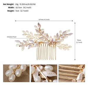 Detailed size specifications and close-up views of the handmade pearl wedding hair comb