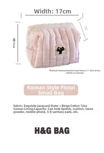 Pink quilted makeup bag with cat patch, 17x10x14cm size guide in cotton canvas