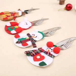 Set porta posate natalizie con motivi di Babbo Natale, pupazzo di neve e renna