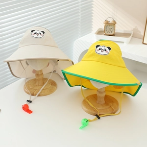 Cappello sole bimbo con stampa panda tesa larga e fischietto in giallo e beige