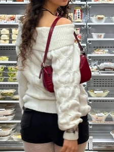 Off-shoulder white cable knit sweater with long sleeves and thick texture style