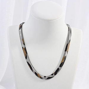 Collier maille serpent en acier inoxydable avec motif léopard tricolore pour femme