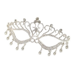 Elegante maschera da ballo argento con strass scintillanti e ciondoli in cristallo