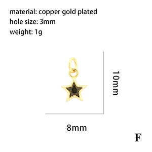 Detailed macro view showing the 10mm gold star pendant with dimensions and 3mm hole size