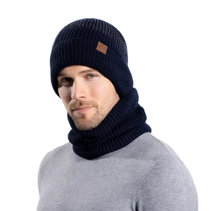 Ensemble bonnet et tour de cou en tricot bleu marine avec doublure polaire