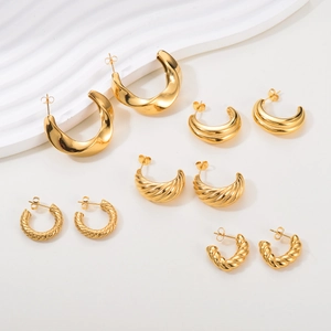 Set of five different twisted and chunky 18K gold-plated stainless steel C-shaped earrings