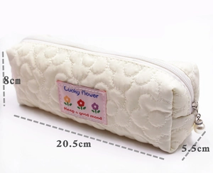 Quilted floral pencil pouch dimensions showing 20.5cm length and pearl zipper detail
