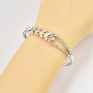 Elegant silver leaf open bangle featuring delicate wheat ear patterns and shimmering crystals