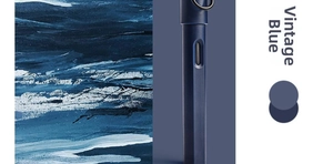 Détail du stylo plume bleu mat avec poignée ergonomique et clip métallique en U