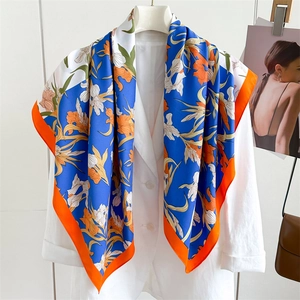 Foulard Carré Imprimé Fleuri Luxe Sergé Polyester Sensation Satin Châle Élégant Protection Solaire Pour Femmes Accessoire